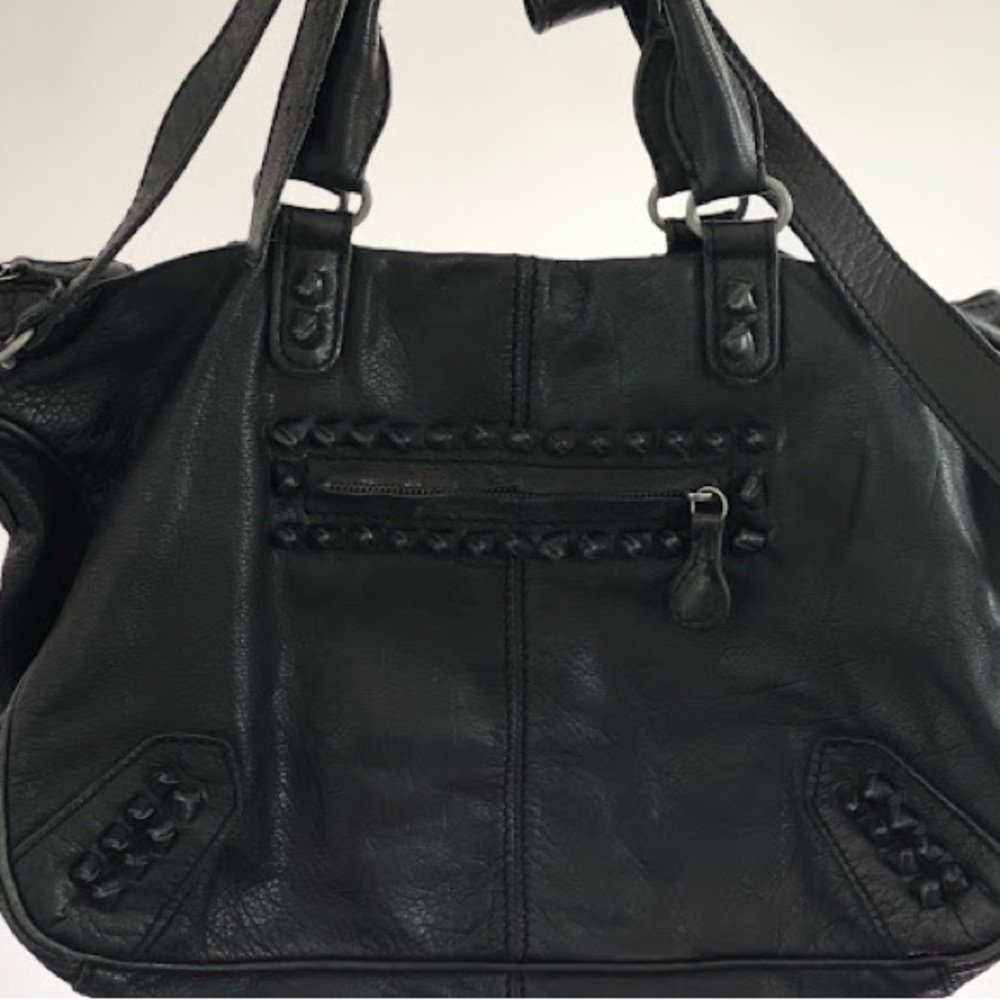 Elegant Black Leather Handbag